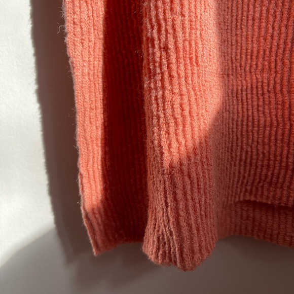 Zara Thick Knit Ribbed T-Shirt - Picture 4 of 7